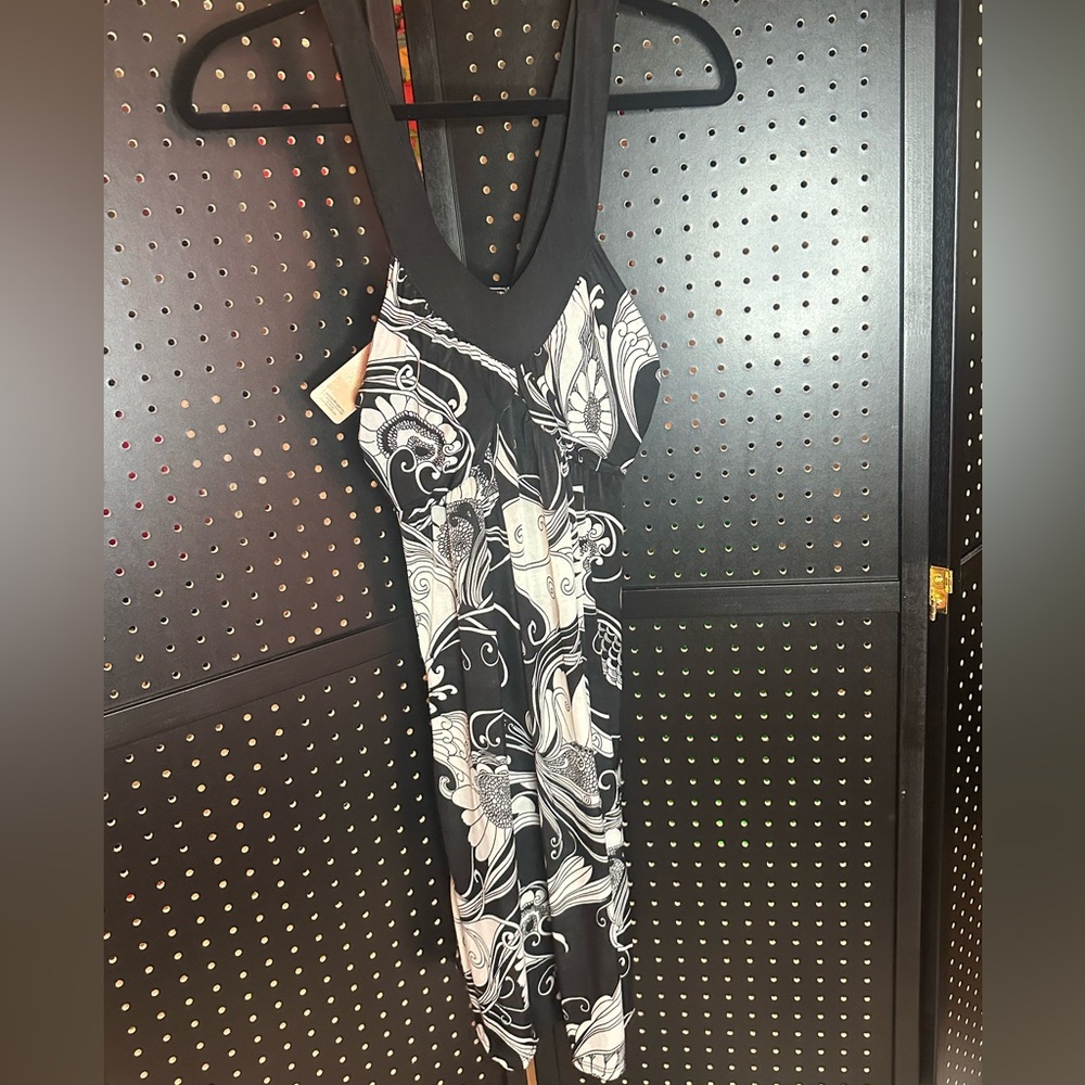 Raya Sun Black and White Floral Dress